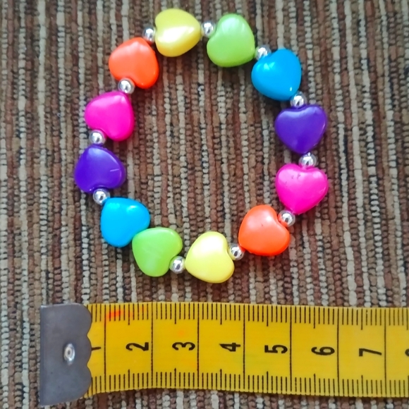 4 Pack Of Bright Colored Heart Bracelets! - Picture 4 of 6